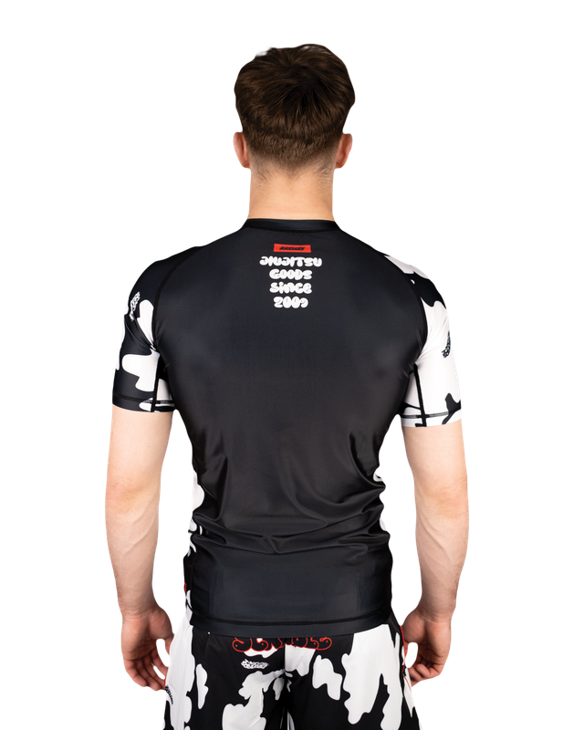 SCRAMBLE Wagyu Rashguard [Black]