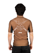 SCRAMBLE Fate Tanto Rashguard – Short Sleeve [Brown]