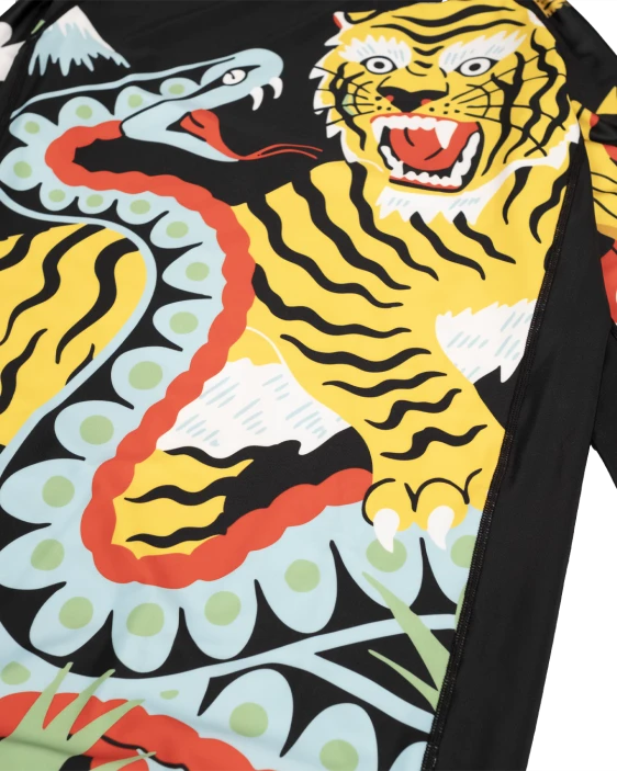 SCRAMBLE Sukajan Rashguard – Long Sleeve