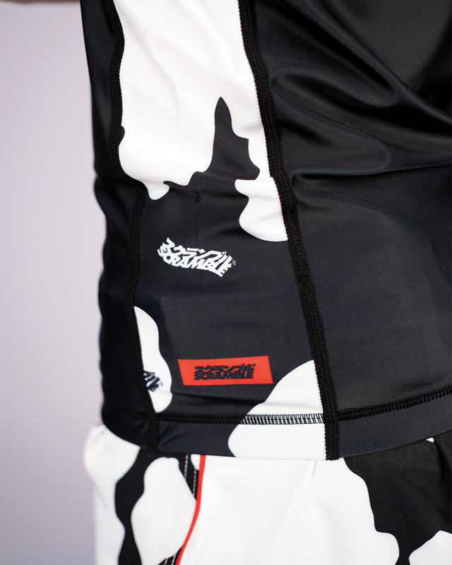 SCRAMBLE Wagyu Rashguard [Black]